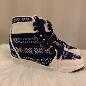 NWT High Top Wedge Sneakers Size 6